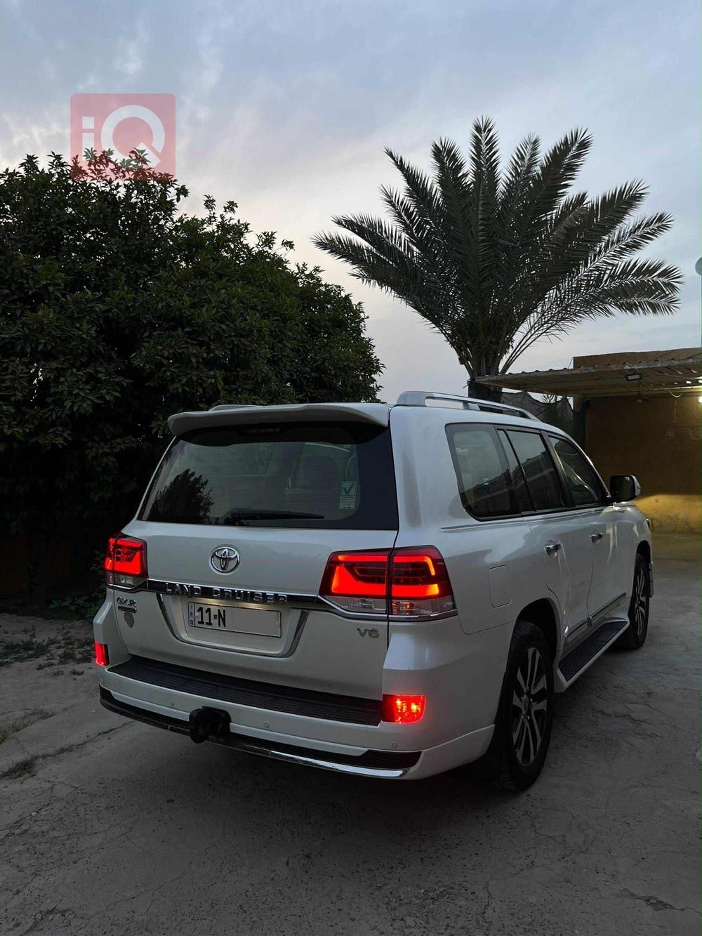 Toyota Land Cruiser